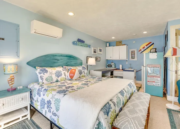 Pcb Studio With Private Patio Steps To Beach!
